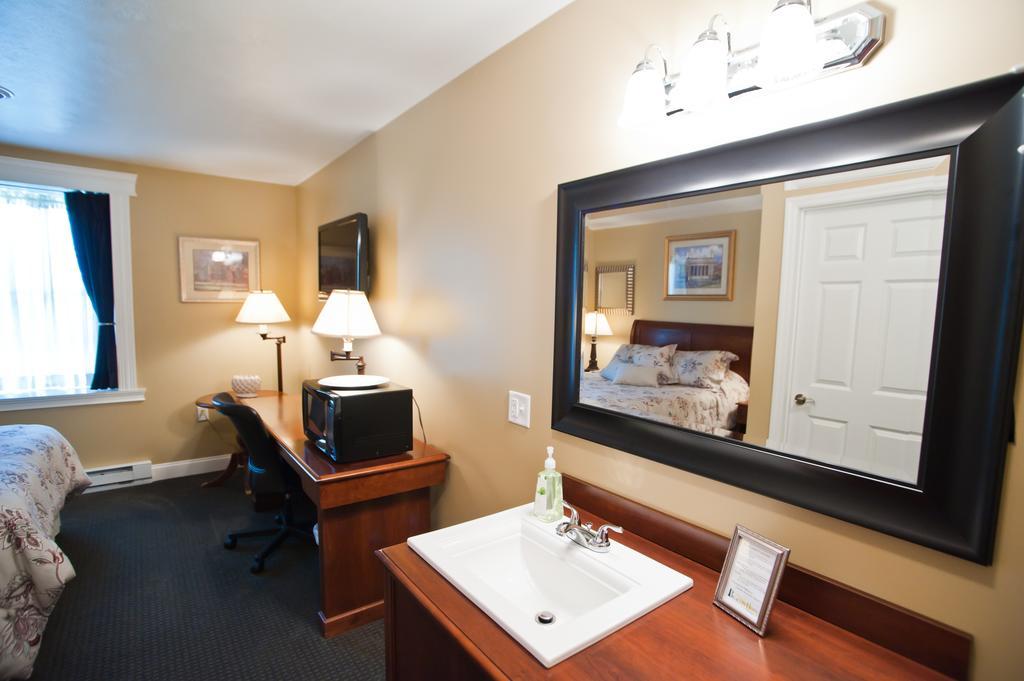 Beacon Hotel Oswego Exterior foto