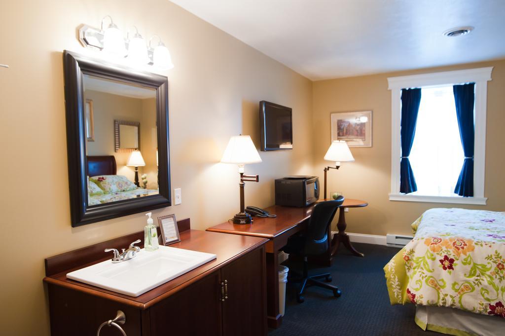 Beacon Hotel Oswego Exterior foto